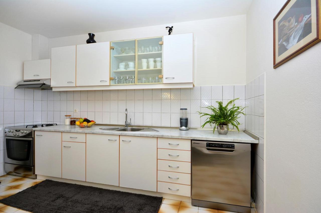 Artsy Apartment Klis Buitenkant foto