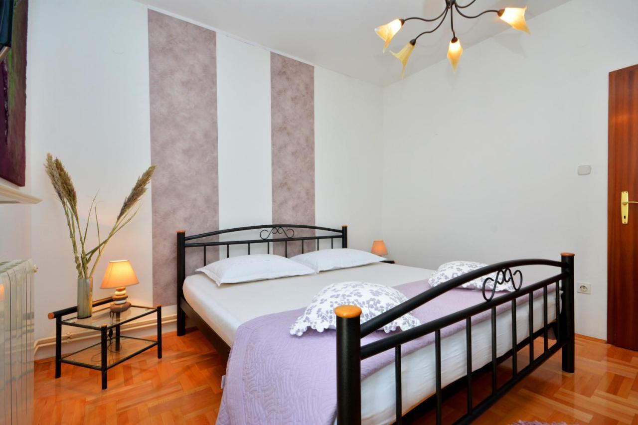 Artsy Apartment Klis Buitenkant foto